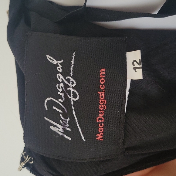 Mac Duggal Black Sequined Column Gown - Picture 14 of 16